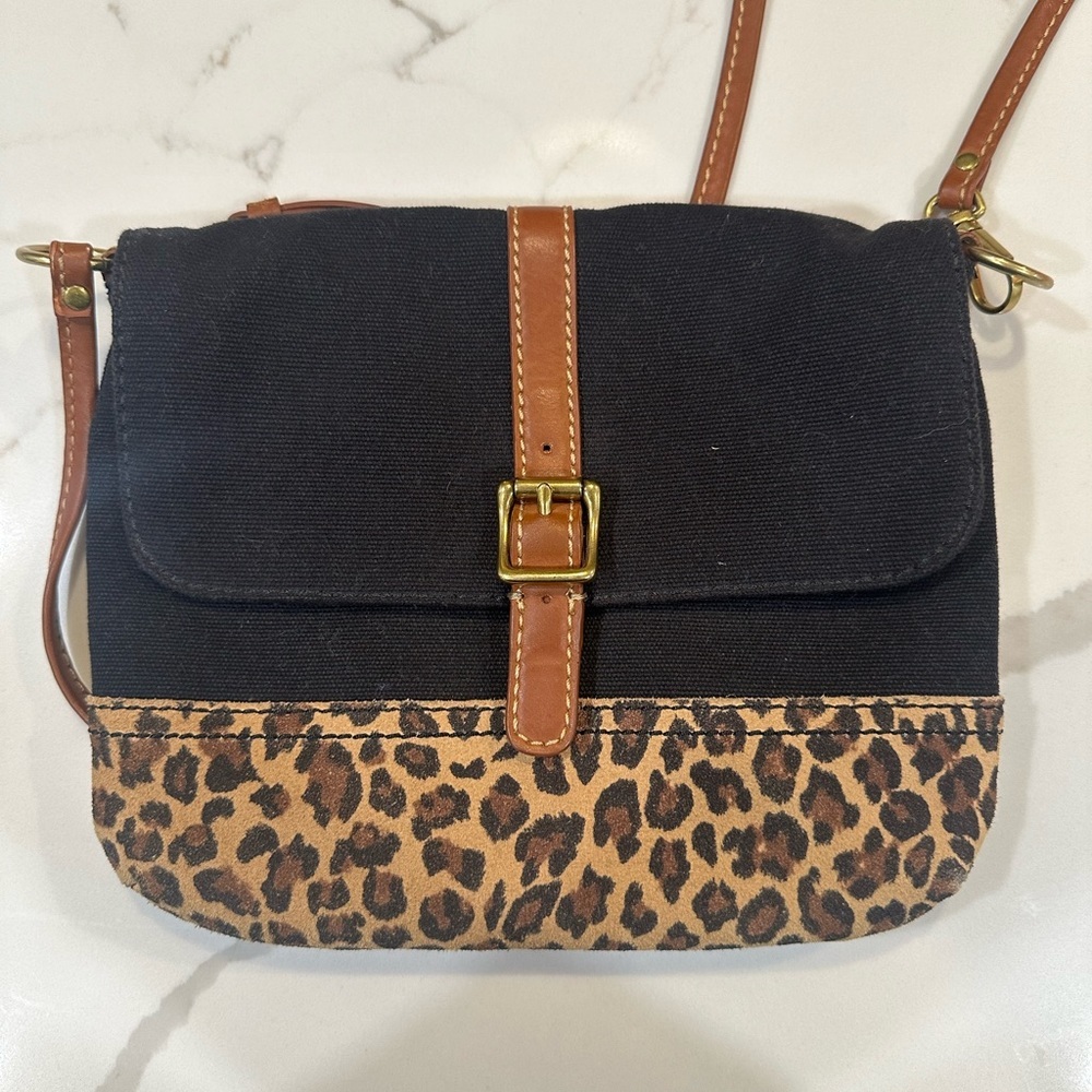 Fossil Taylor Fab Top Zip Black Canvas and Cheetah Print Crossbody Purse
